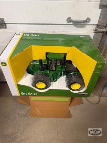 1/16 John Deere 9R 640