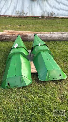 (2) CORN NOSES OFF 43 SERIES JD 30IN ROW CORN HEAD