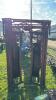 CATTLE CHUTE WITH HEADGATE - 2