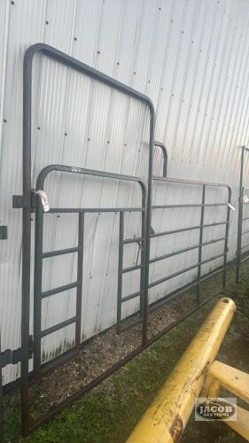 11FT X 5FT STEEL GATE WITH WALK THROUGH MAN GATE