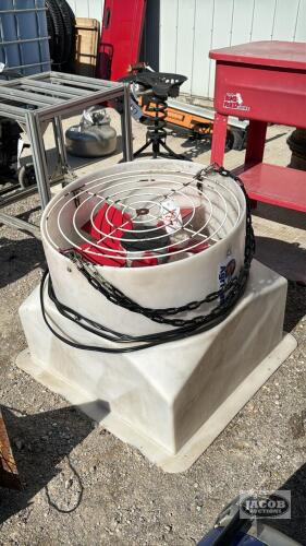 AGRO FAN 24IN POLY BARN FAN