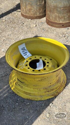 JOHN DEERE 15L RIM