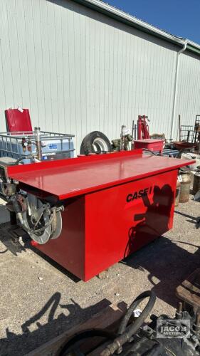 2-COMPARTMENT OIL DRUM WORK BENCH