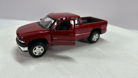 1998 Silverado Pickup Truck -1/27 Scale By Maisto