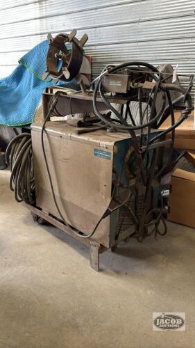 HOBART 600 VOLT WELDER