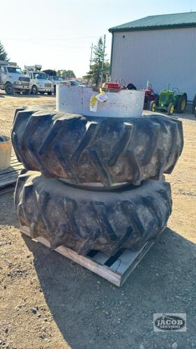 SET OF FIRESTONE 18.4-30 DUALS NO HARDWARE