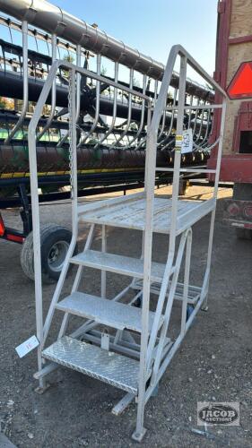 ROLLING ELEVATED WORK PLATFORM