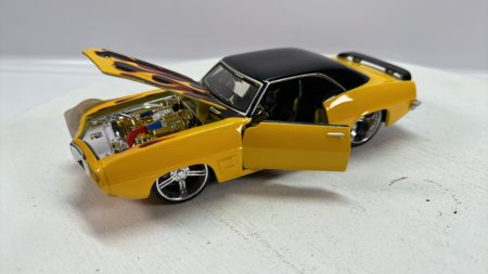 1968 Pontiac Firebird -1/24 Scale By Maisto