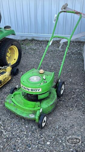 LAWN-BOY PUSH MOWER (UNTESTED)