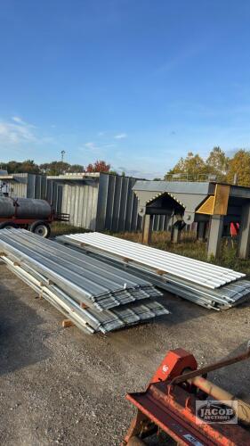 LOT OF USED STEEL SHEETING