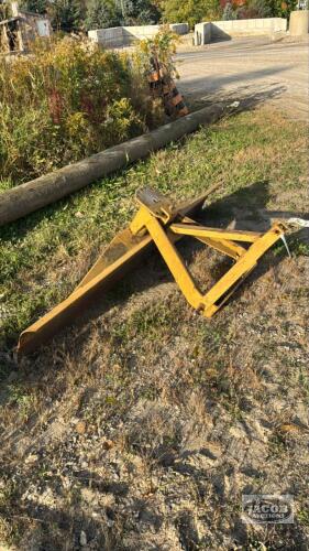 WALCO 7FT 3PTH SCRAPER BLADE