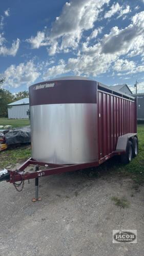 2017 WEBERLANE 15FT TANDEM LIVESTOCK TRAILER