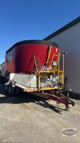 SUPREME 1400T TWIN SCREW PTO TMR MIXER