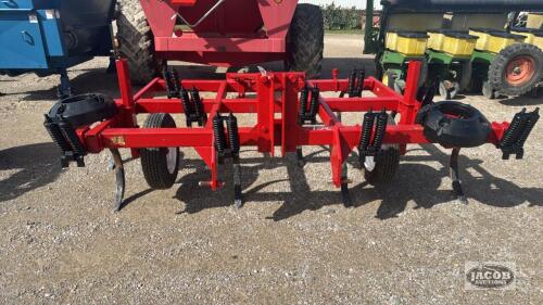 3PTH 11-SHANK CHISEL PLOW