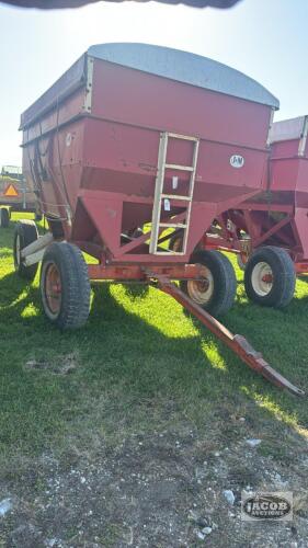 J&M 350 GRAVITY WAGON