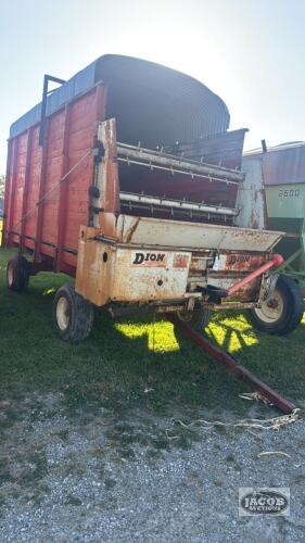 DION N10L 16FT FORAGE WAGON