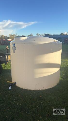 1500 GALLON POLY TANK