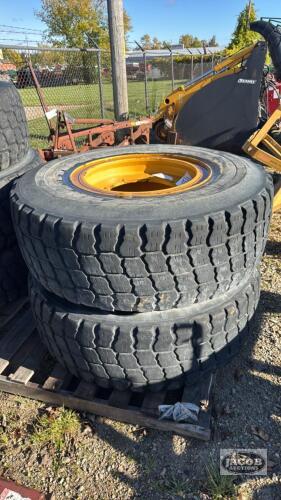 PAIR OF USED MICHELIN 17.5R25 TIRES ON RIMS