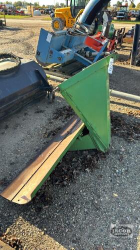 JOHN DEERE 7FT 3PTH SCRAPER BLADE
