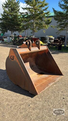 CF 60IN SMOOTH EXCAVATOR BUCKET