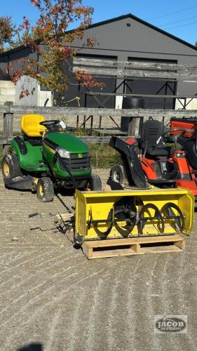 JOHN DEERE D105 17.5HP HYDRO LAWN MOWER