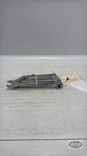 (10) PIECES METRIC MASTERCRAFT WRENCH SET