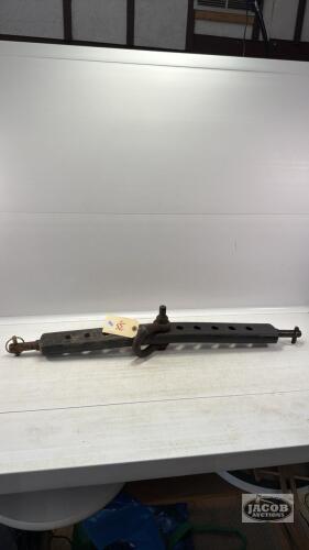 3PTH DRAW BAR WITH SLIGHT BOW