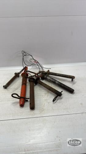 (6) DRAW PINS