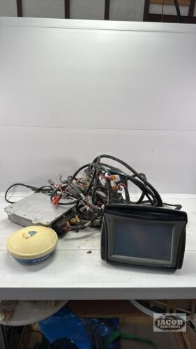 TRIMBLE 7XF-750 GPS UNIT