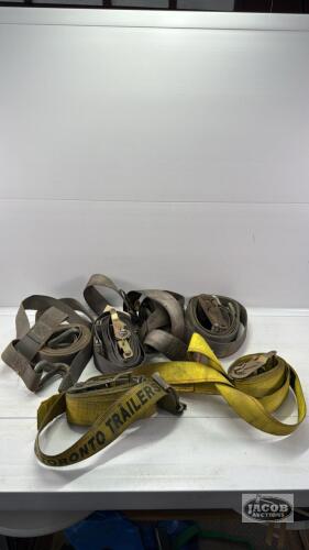 BOX OF ASSORTED RATCHET STRAPS