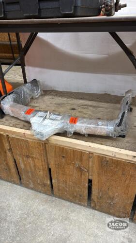 TRAILER HITCH THAT FITS A 2008 CHEV 2500 (CLASS V)