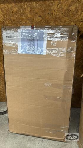 UNASSEMBLED METAL WIRE SHELF