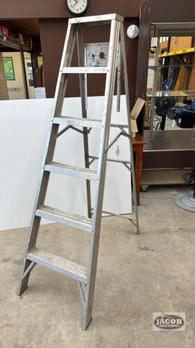 6FT ALUMINUM STEP LADDER