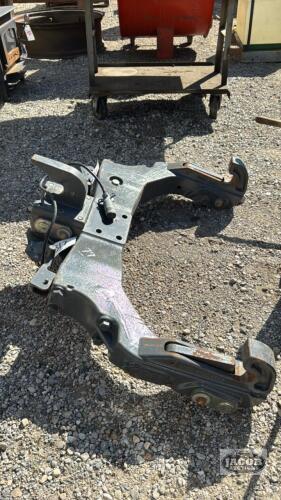 QUICK HITCH FOR MASSEY TRACTOR