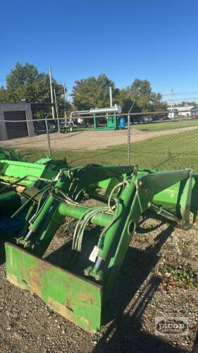 JOHN DEERE 145 LOADER FRAME AND BUCKET
