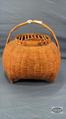 PRIMITIVE HAND WOODEN SNAKE BASKET