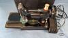 SINGER FEATHERLITE SEWING MACHINE IN CARRYING CASE - 3