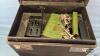 SINGER FEATHERLITE SEWING MACHINE IN CARRYING CASE - 8