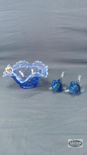 BLUE OPALESCENT WOVEN 6IN GLASS BASKET