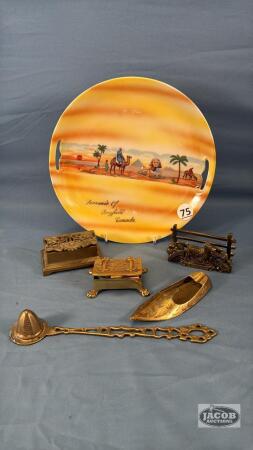 BRASS LOT ON 10IN BAYFIELD SOUVENIR PLATE