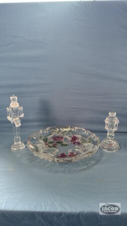 (2) NUTCRACKER FIGURES AND 15IN CHRISTMAS PLATTER