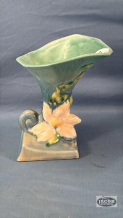 ROSEVILLE 6IN VASE