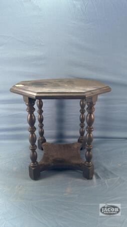 15IN PAINTED WOODEN TABLE