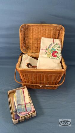 WICKER BASKET WITH QUANTITY OF LINENS