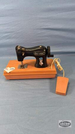 HOLLY HOBBIE CHILDRENS SEWING MACHINE