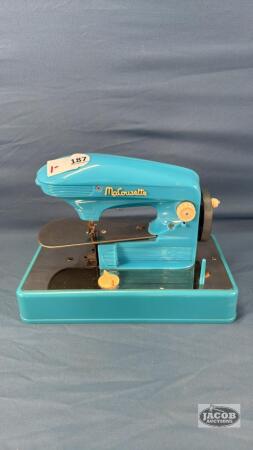 MACOUSETTE CHILDRENS SEWING MACHINE