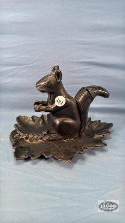 CAST IRON SQUIRREL NUTCRACKER