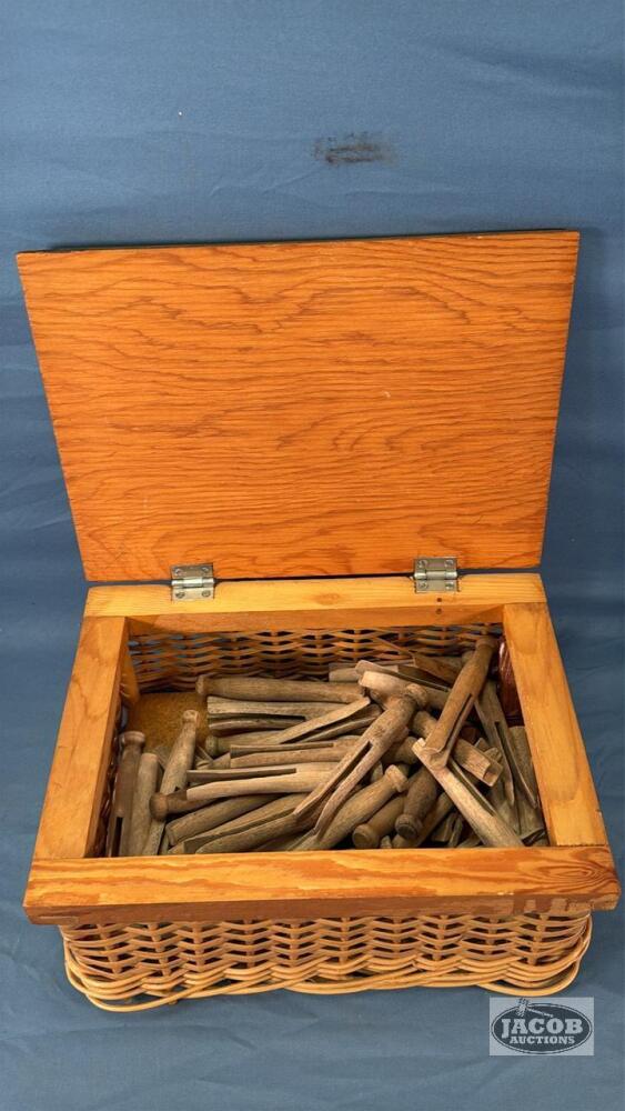 Designated Box QUANTITY OF CLOTHES PIN IN WICKER BOX