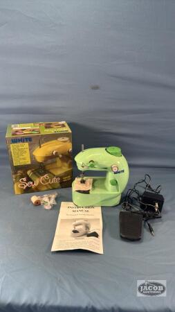 WHITE SEW CUTE CHILDRENS SEWING MACHINE