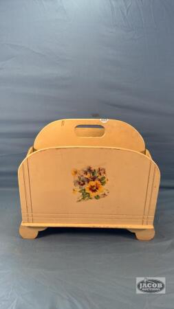 PAINTED MAGAZINE RACK